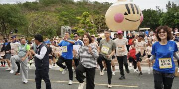 周春米鳴笛開跑　四重溪溫泉路跑結合單車打造運動旅遊新亮點