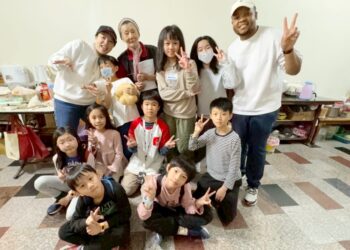 別只看分數!超越教育雙語品格營以「服務行動」打造故事踏查家 培養孩子思辨與影響力