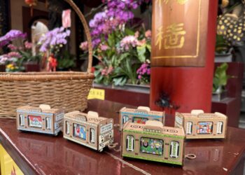 超級粉絲看過來!新北燈會「祈福列車」周邊加碼600份 11宮廟結緣品掀起收藏熱