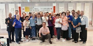 從軍旅到筆墨的華麗轉身：張延惠教授書畫展　高雄榮總盛大開幕