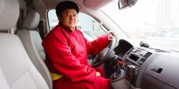 跨越三千公里的愛心！台北昇陽扶輪社捐贈救護車   馳援外蒙古偏鄉醫療