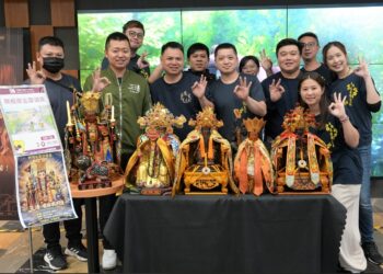 神明指示要支持 !  新北無極慈玄聖道院請9尊神明包場看《三清》