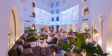 將捷金鬱金香酒店推八款全新限定調酒 在爵士音樂中享受春日微醺氛圍