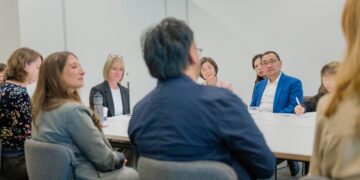 搶救青少年心理健康!侯友宜訪澳權威組織 Orygen 深化「#chatsafe」國際合作