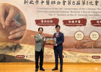 中醫學研究之光！高雄長庚蔡明諺部主任榮獲「中醫師華佗醫療奉獻獎」 以實證醫學推動中西整合　讓台灣中醫走向國際