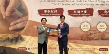 中醫學研究之光！高雄長庚蔡明諺部主任榮獲「中醫師華佗醫療奉獻獎」 以實證醫學推動中西整合　讓台灣中醫走向國際