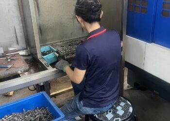 搶攻轉單潮商機　鼎方機械導入AI「數位龍蝦」打造高效產線