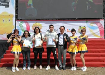 世界經典棒球賽中韓大戰　台灣燈會轉播熱烈應援