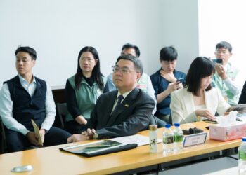 陳素月陪同卓榮泰參訪為升電裝  帶領彰化產業導向高產值