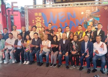 影音/宜蘭傳藝眾神巡航冬山河 百舟水路祝壽文昌帝君