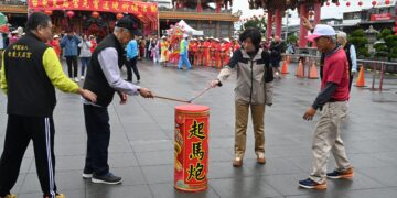 無形文化資產  臺東元宵遶境祈福開鑼登場