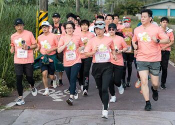 參加柚花路跑 蕭美琴跑完6公里賽程