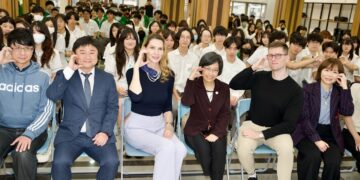 視野不設限!斯洛伐克代表解析全球產業鏈 與樟樹師生共話國際競爭力