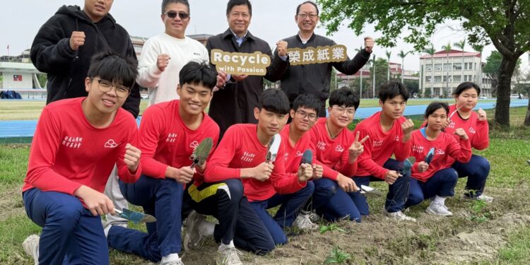 榮成紙業植樹節啟動「童心植未來」計畫  落實企業減碳影響力的延伸