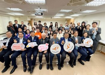 關心青少年心理健康    台北市生命線攜手國際扶輪3521地區第五分區  推廣「療心室」服務