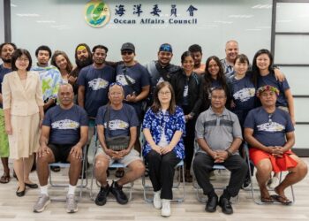 帛琉無私分享號全體船員拜會海洋委員會　管碧玲：推升太平洋南島語族傳承交流「源動力」