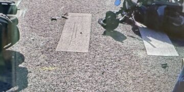 機車未保持安全距離釀事故 2騎士受傷 左警迅速到場處理