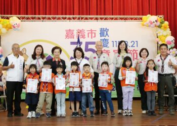 童軍精神閃耀嘉義市 黃敏惠表揚優秀童軍期盼樹立典範