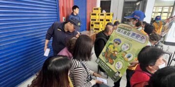 東港警結合社區反詐宣導　提升長者防詐意識