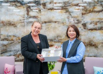 國際遊戲協會主席訪屏　推動兒童遊戲權國際注目