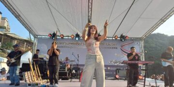 碧潭泰瘋狂!新北泰國潑水節吸 7 千人參與 「泰國阿妹」壓軸開唱引爆熱潮