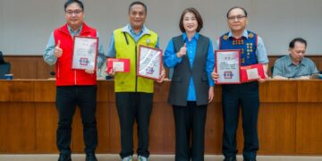 財稅遠距視訊服務創新高　屏縣府表揚11績優據點