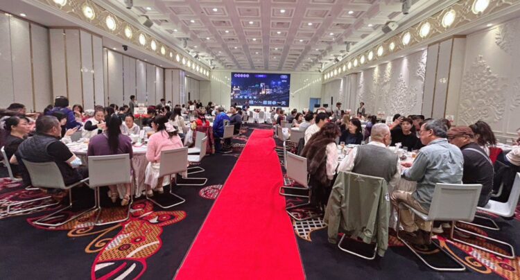 「越時空秀古今風華 」群英遊養多元交流協會推名人典範　廣受好評