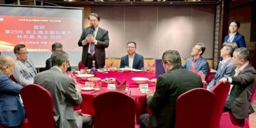 台北市建築交集會3月例會  聚焦碳盤查、能效納實價登錄 助推綠色競爭力    林右昌：導入BIM接軌G7標準