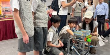 擁抱梵谷，探索生命的調色盤：普台國小「擁抱梵谷」創課聯合展演