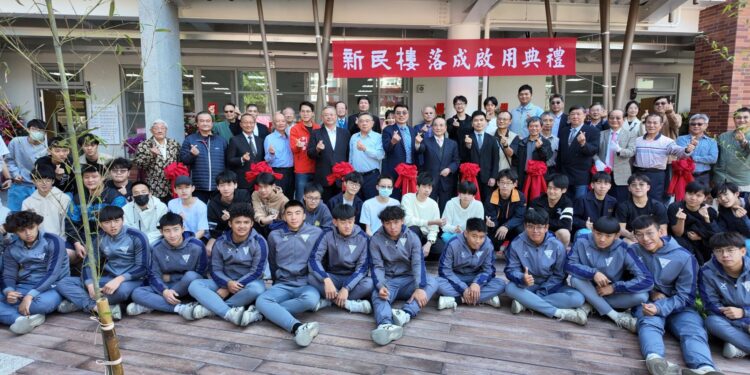 眾多優秀校友共同見證台南一中新建新民樓落成啟用　百年校園再添新地標