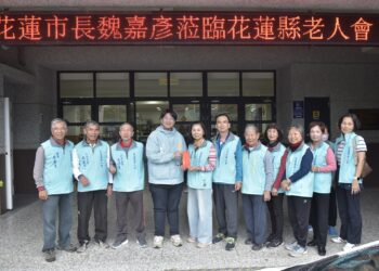 花蓮市福氣站陸續開站   魏嘉彥探視並贈加菜金