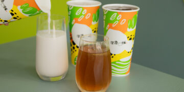 這杯超有料！喫茶小舖「黃金美穀」巨型骰子抽整杯 0 元再抽 5 萬純金！