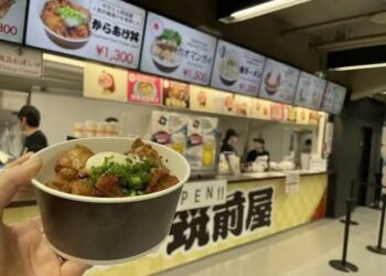 台灣球迷飛日本應援掀「拍謝認親」！東京巨蛋遇見筑前屋　網友熱議：這是日本品牌還是台灣餐廳？