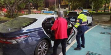 老婦超商外反覆搭車疑迷途　民族警細心查證助返家