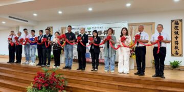 科學教育與人文傳愛「黏」起來！ 「黏TT工廠事件簿」鳳山靜思堂甜蜜開展