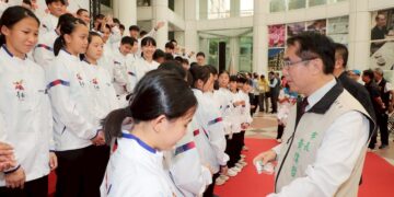 台南授旗全中運代表隊 黃偉哲勉再創高峰 力拚超越153面獎牌紀錄
