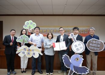 屏東115年閱讀磐石獎大放異彩　表揚獲獎學校及閱讀推手