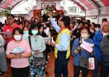 開化寺考生燃燈供佛祈願法會  祈祝考生考運亨通同霑佛陀智慧光