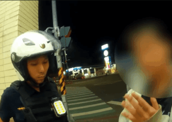 租屋藏陷阱！高雄湖內警超商攔截提款卡 成功阻詐保清白