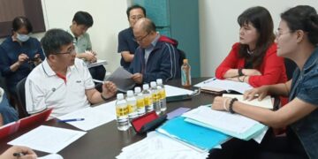 進入私有袋地鋪柏油當既成道路　民眾向議員陳玫娟控訴陳情，高雄市府離譜作為挨批