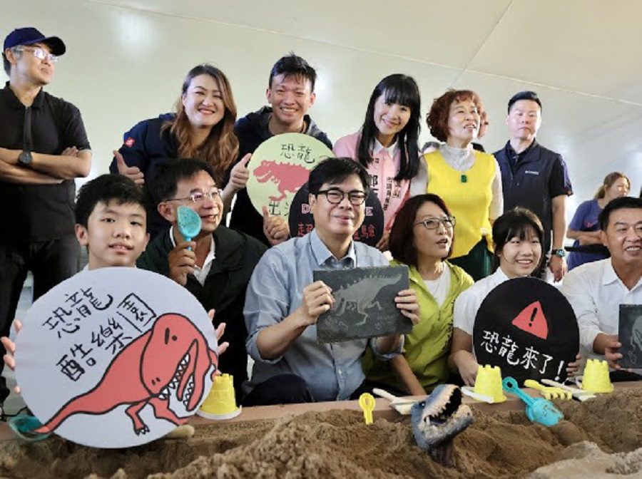 恐龍走秀震撼登場　高雄打造沉浸式兒童節教育體驗
