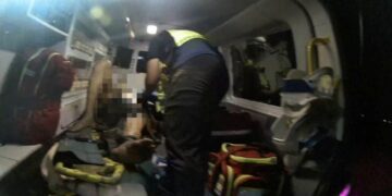 東港警點亮救命光　助農民送醫