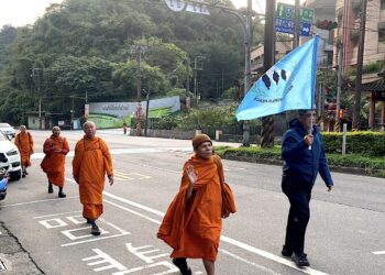 福智僧團月稱光明寺及福智傳心 以護持行動響應國際僧侶「為世界和平而走」