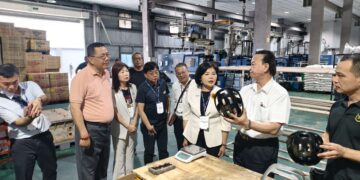 雲林旅外企業心懷社會公益精神　廣贏國際公司捐贈安全帽遍及海內外