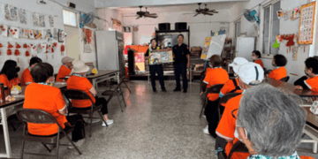 崇文國小師生參訪派出所 近距離體驗內埔警警日常生活既內埔警訊