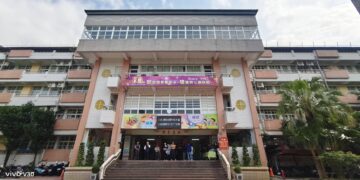 【超前部署、多元防堵】陳其邁出席「一起洗手趣，腸病毒走開」宣導活動，進入校園推動防疫