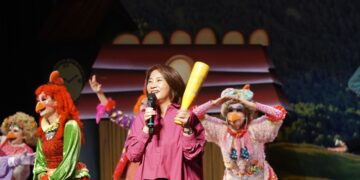 紙風車《雞城故事》逗樂　屏東學童歡度兒童節