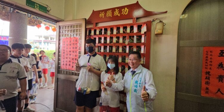 永靖鄉舉辦「考生祈福活動」  全體考生向成功爺誠心祈願