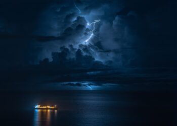 獨特「夜間戲劇美學」風格  宜蘭攝影家游家豪奪法國巴黎PX3國際攝影比賽大獎