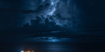 獨特「夜間戲劇美學」風格  宜蘭攝影家游家豪奪法國巴黎PX3國際攝影比賽大獎